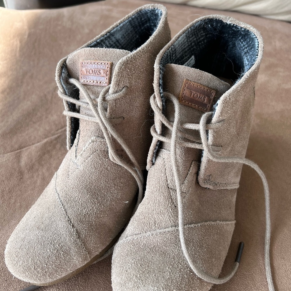Toms Wedges